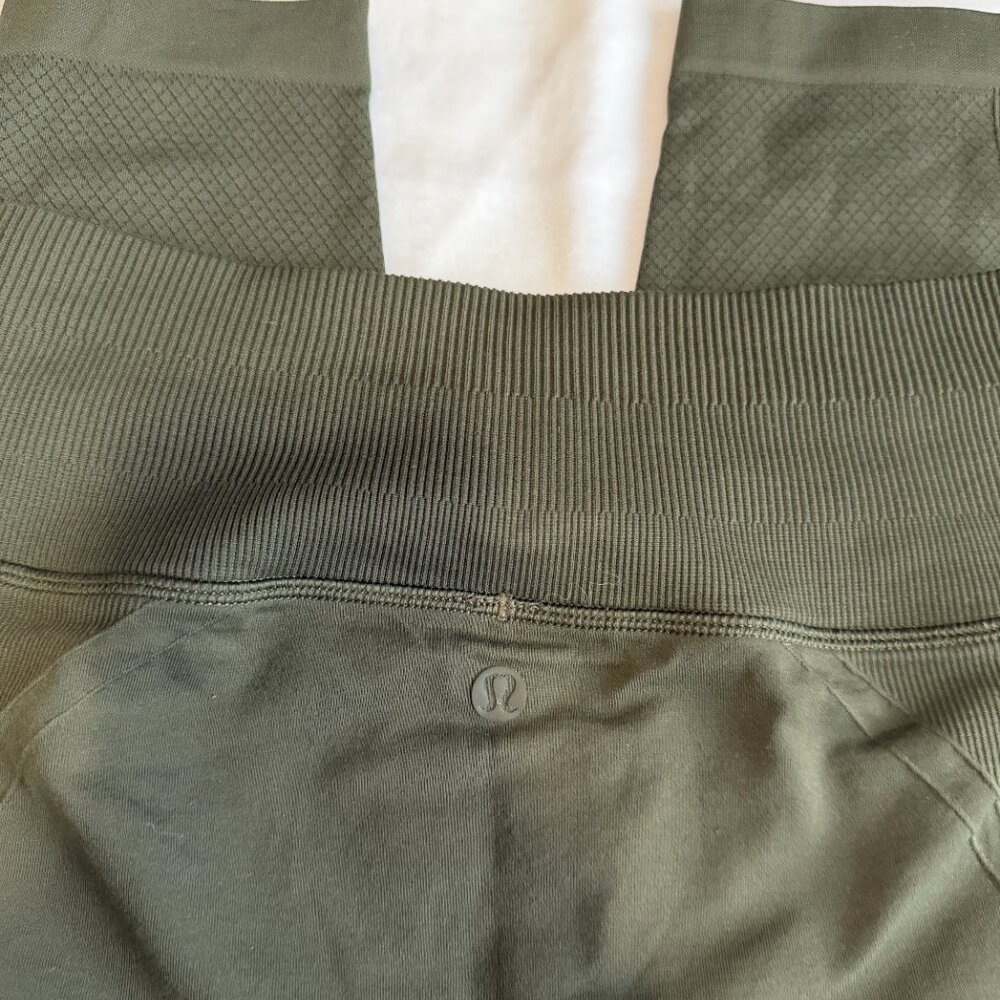 Lululemon Compression Legging - image 2